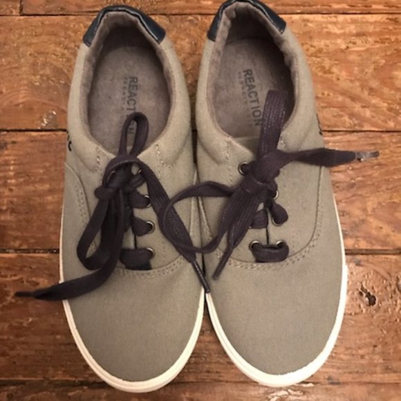 🍁5/10$!!! Back to School Boy's Reaction by Kenneth Cole, Lace Up Shoes - Picture 1 of 6